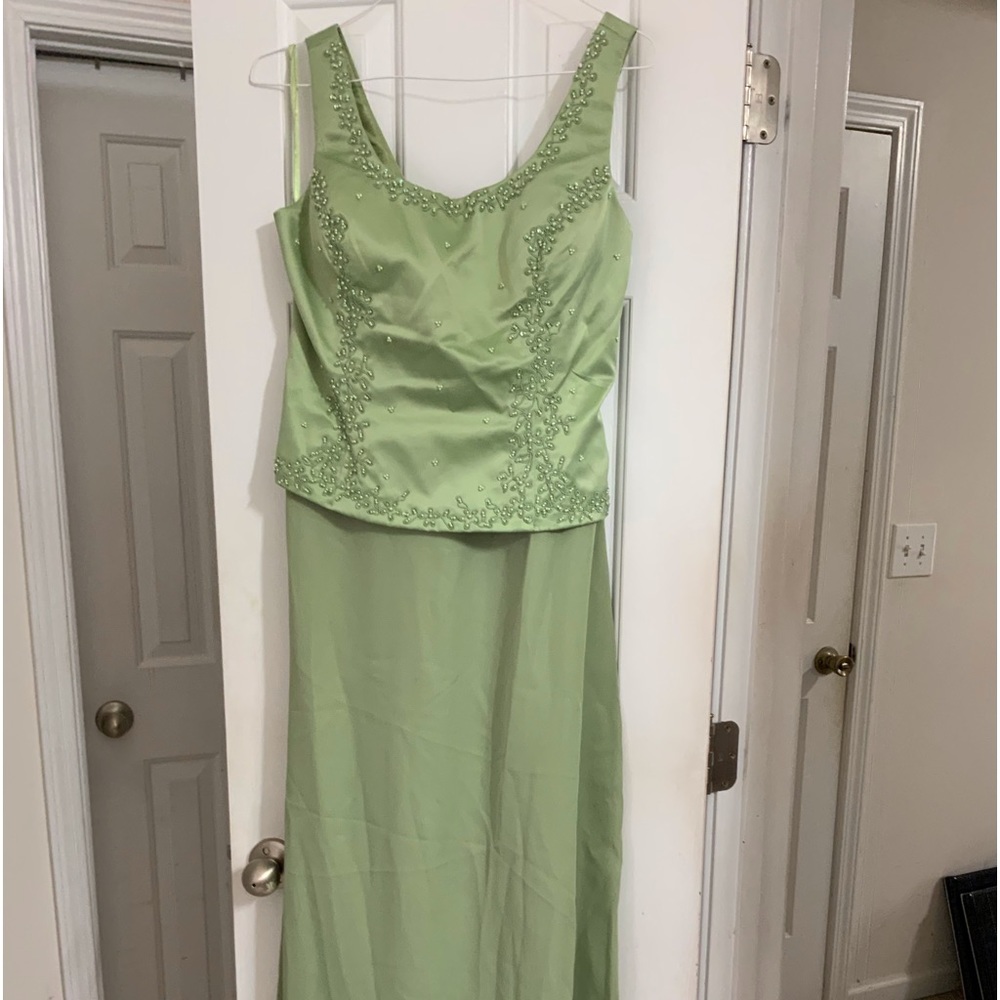ASPEED GREEN DRESS.